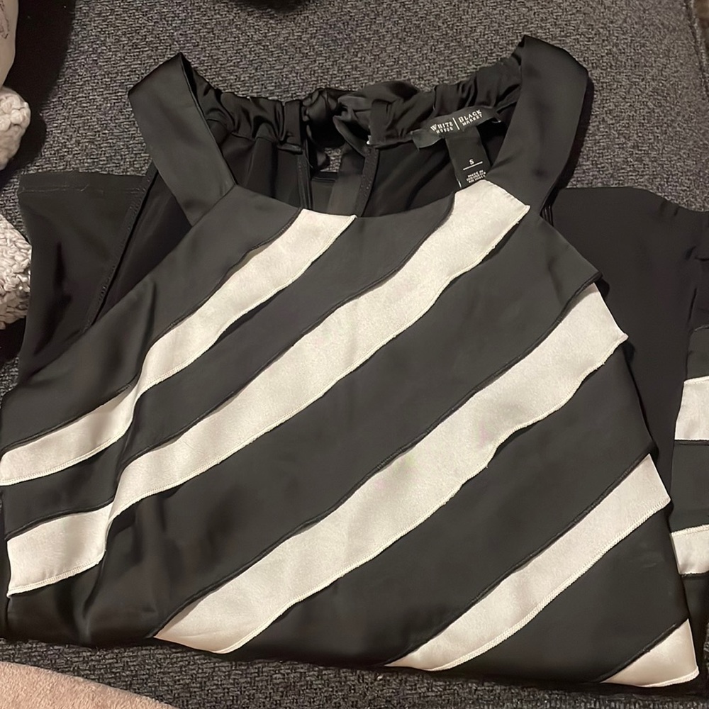 Gorgeous WHBM Black and White Diagonal stripe Work Top